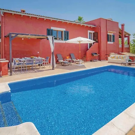 Holiday home Awesome In Port Dalcudia With Kitchen