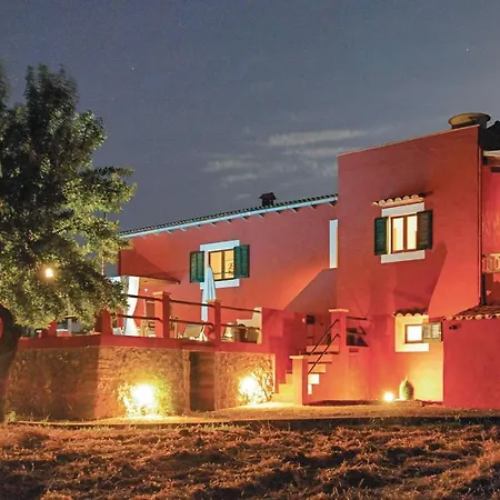Awesome In Port Dalcudia With Kitchen Holiday home *