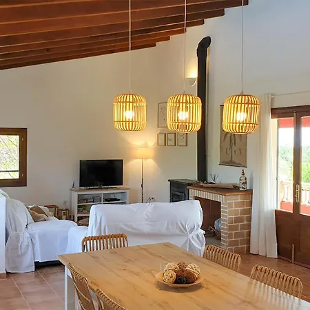 Awesome In Port Dalcudia With Kitchen Holiday home