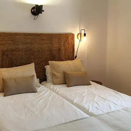 Awesome In Port Dalcudia With Kitchen *